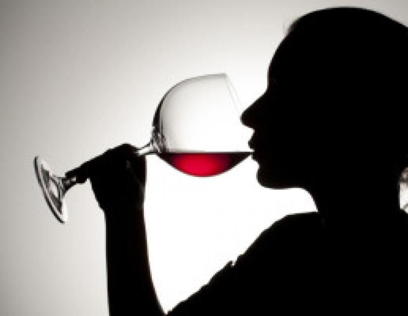 При сильном алкогольном отравлении. Что делать и как помочь человеку при сильном опьянении
