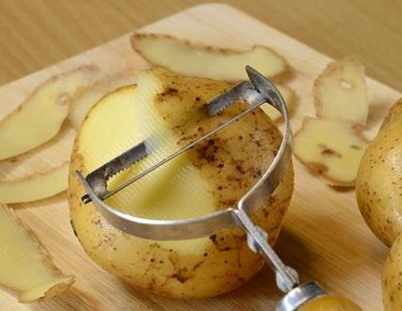 Как пожарить обычную картошку на сковороде. Как жарить картошку на сковороде? Жареная картошка: рецепт