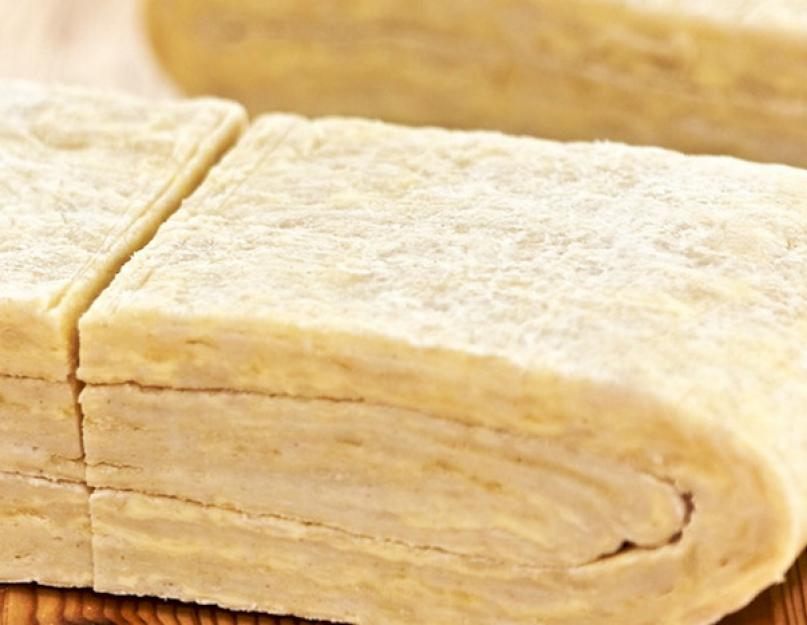Слоеное тесто дрожжевое или бездрожжевое разница. Тесто бездрожжевое – виды и калорийность, рецепты приготовления. Что можно приготовить из бездрожжевого теста