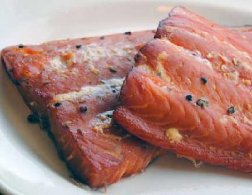 Головы лосося горячего копчения. Копченый лосось — лучшие рецепты. Как правильно и вкусно приготовить копченый лосось. Лосось горячего копчения