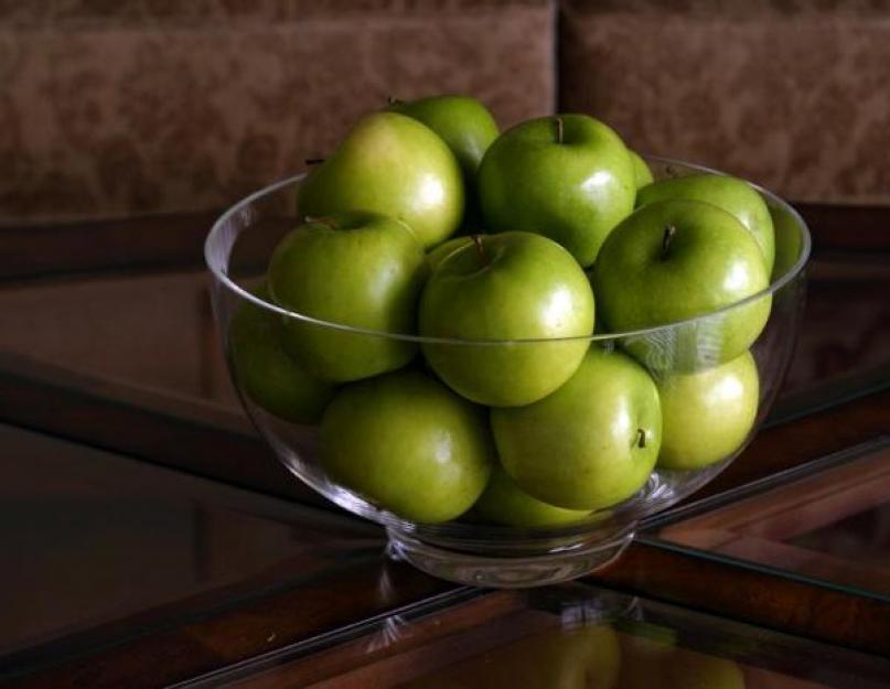 Польза для организма и калорийность печеных яблок. Печеное яблоко - калорийность