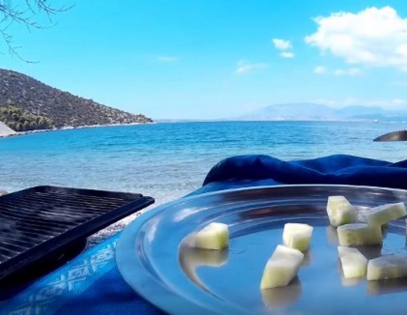 Греческий салат рецепт приготовления. Греческий салат – рецепты, история и традиции приготовления Средиземноморского блюда. От чего зависит столь многогранный вкус греческого салата