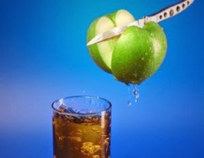 Чем полезен яблочный сок свежевыжатый для женщин. Яблочный сок, его польза и вред. Яблочный фреш помогает восстановить силы после операций