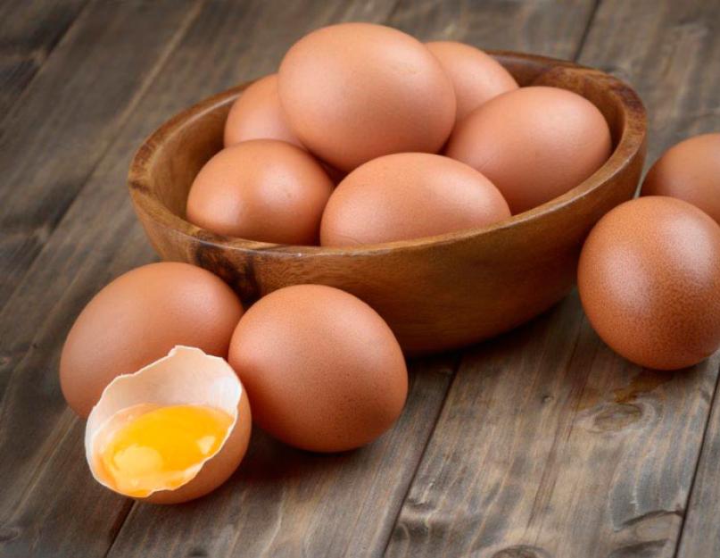 Сколько ккал в курином яйце. Куриные яйца: свойства, калорийность и бжу