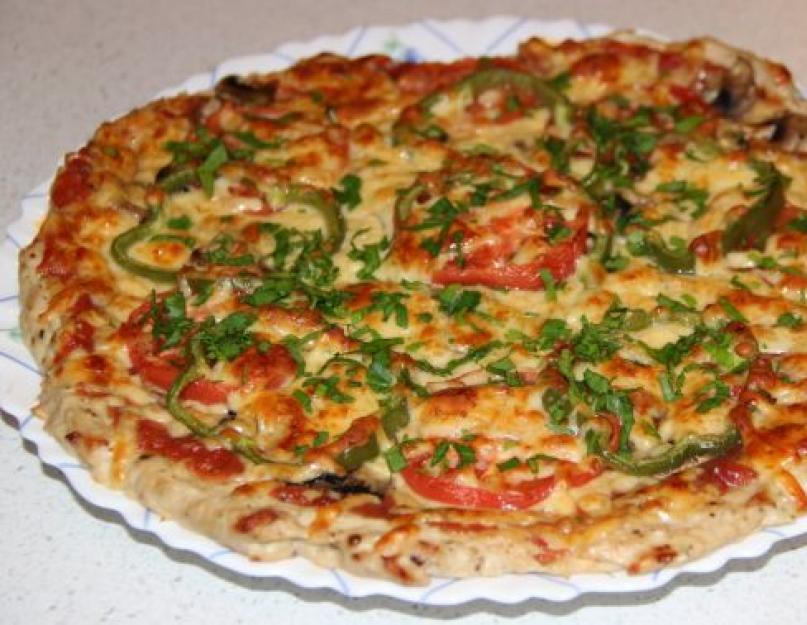 Пицца правильное питание рецепт из куриного фарша. Низкокалорийная кабачковая пицца. Начинка для необычной белковой пиццы