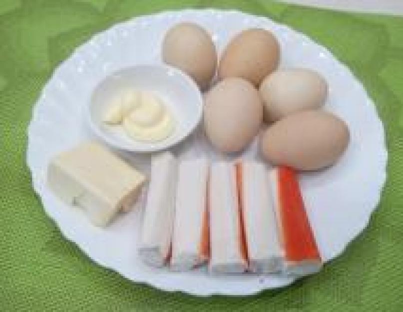 Фаршированные яйца крабовыми палочками. Как фаршировать яйца крабовыми палочками. Отличная закуска на праздничный стол