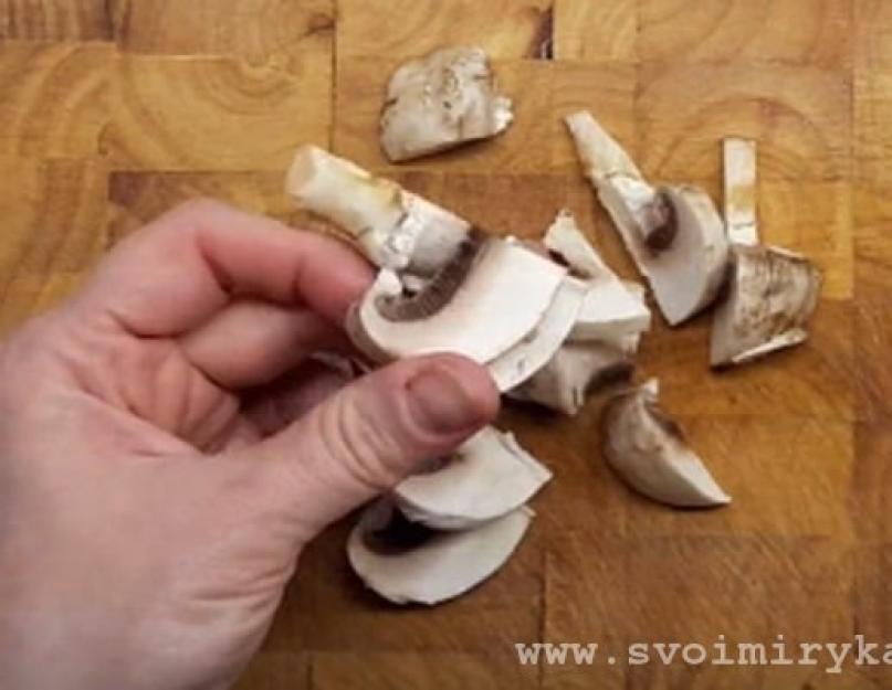 Картошка жареная с грибами. Жареная картошка с грибами - рецепт