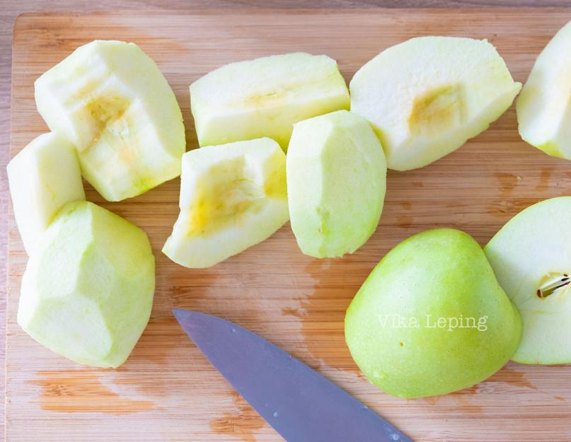 Как сделать шарлотку из яблок просто. Как сделать шарлотку без миксера с разрыхлителем — рецепт от А до Я. Рецепт самой воздушной шарлотки с яблоками