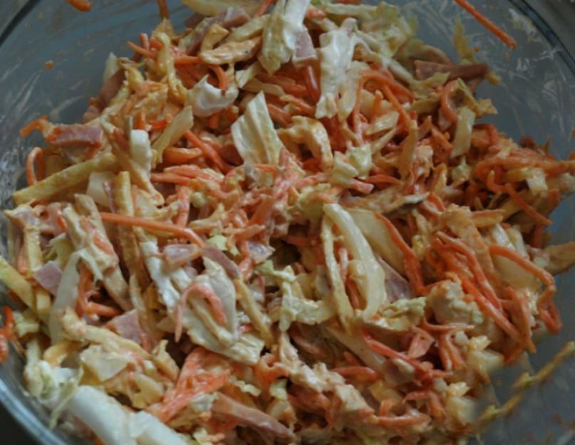 Корейская морковка с курицей и грибами. Салаты с корейской морковью — пикантность и очарование вкуса