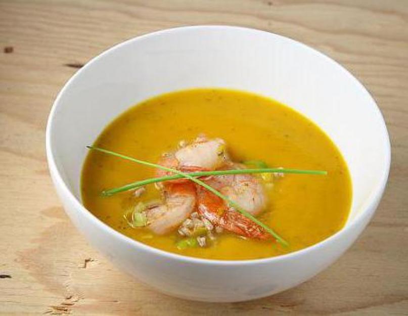 Крем суп из тыквы креветками. Тыквенный суп-пюре с креветками, классический рецепт. Тыквенный суп-пюре с креветками и имбирем