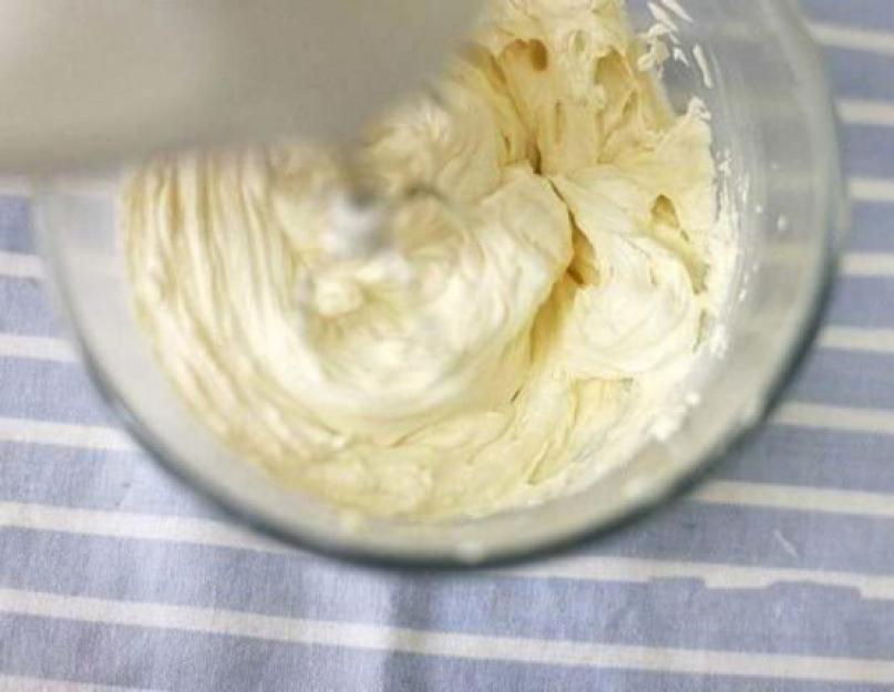 Что сделать с оставшимся творожным кремом. Как приготовить творожный крем для торта