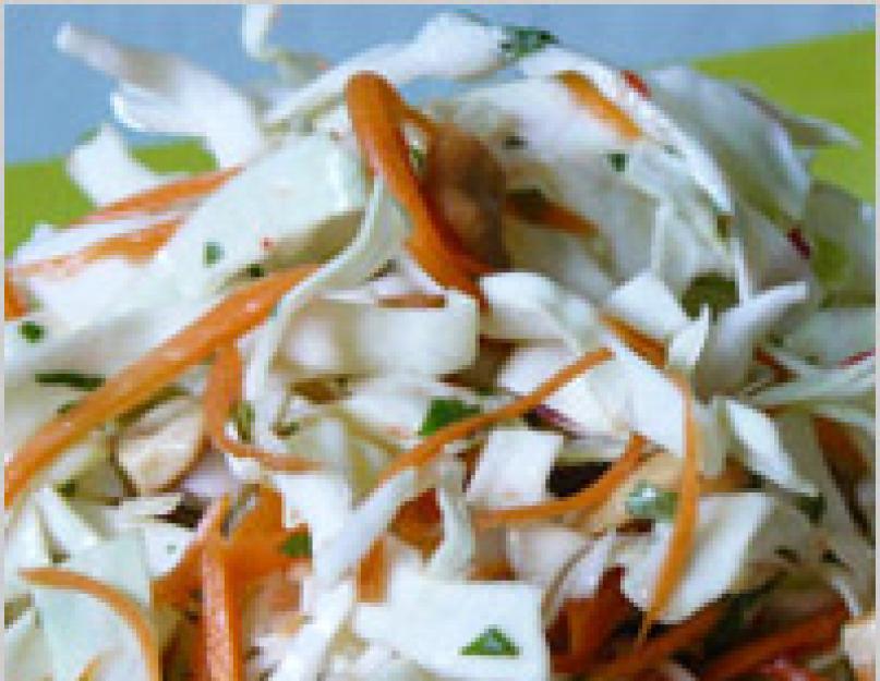 Как приготовить вкусный салат из белокочанной капусты. Видео: «Салат с капустой, морковью и свеклой». Салат из крабовых палочек с капустой