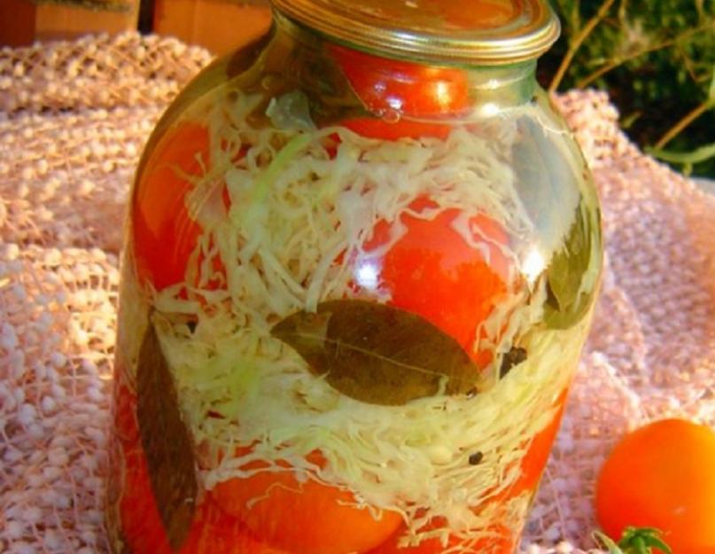 Маринование помидоров с капустой. Как закатать капусту на зиму. Капуста на зиму в банках: вкусная, хрустящая, маринованная, с помидорами, с перцем, с морковью, со свеклой. Капуста с помидорами на зиму квашеная