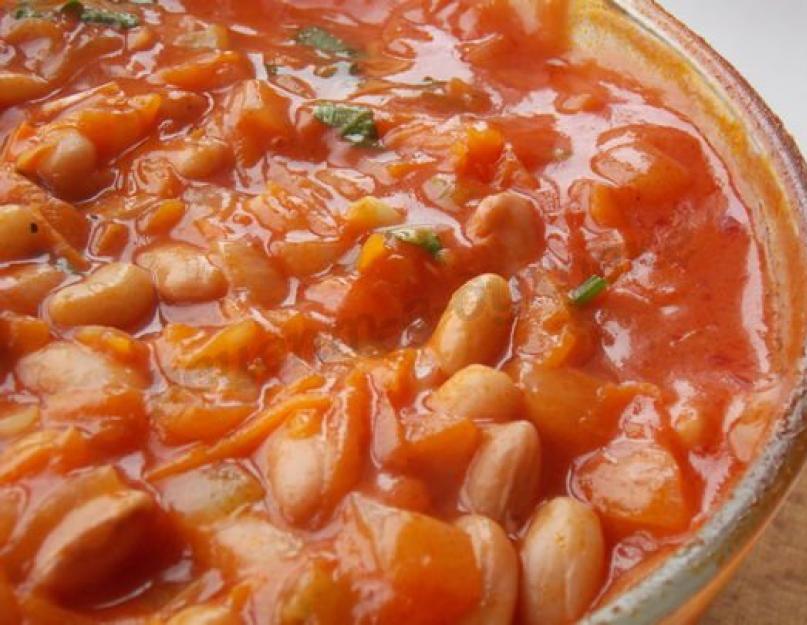 Тушеная фасоль с овощами и томатном соке. Фасоль, тушеная с болгарским перцем. Как приготовить тушеную фасоль в томатном соусе с морковкой и луком