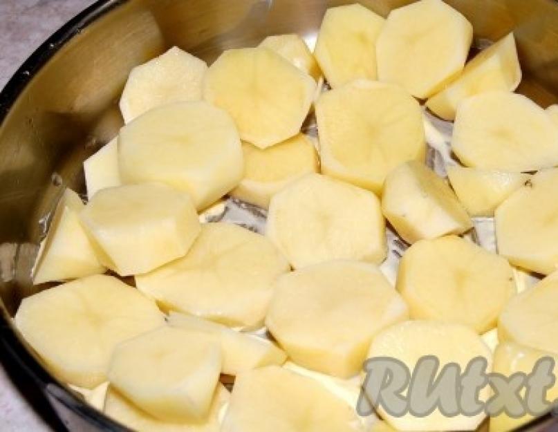 Картофель с селедкой. Отварная картошка с маринованной селедкой