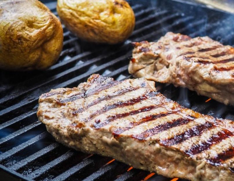 Steak de bœuf grillé.  Comment faire frire du bœuf marbré ?  Cuisson du steak.  Conseils de boucher