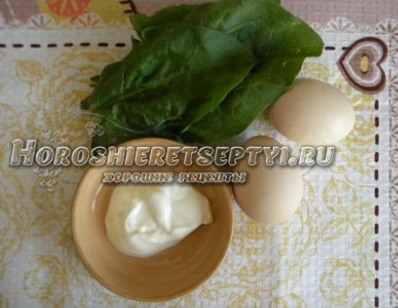 Яйца со сметаной на сковороде рецепт. Как можно готовить омлет со сметаной. Как приготовить омлет со сметаной