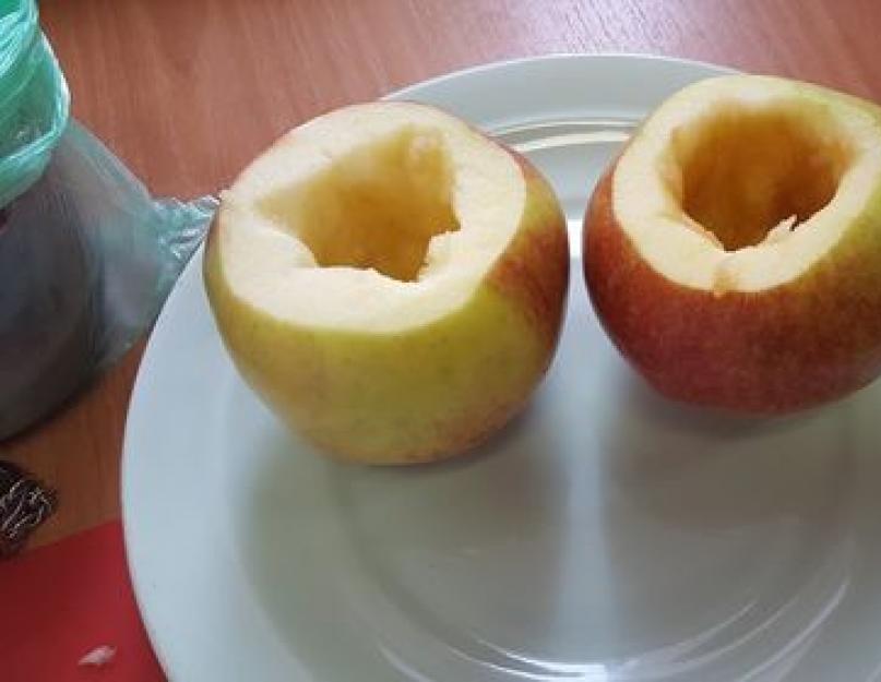 Форма для запекания яблок в микроволновке. С орехами и ягодами или вареньем. Как запечь яблоко в микроволновке для ребенка