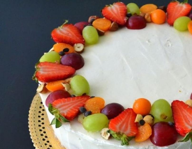 Чем заливать фрукты на торте. Украшение торта фруктами и ягодами: создаем фруктовую композицию своими руками. Оригинальное украшение торта фруктами