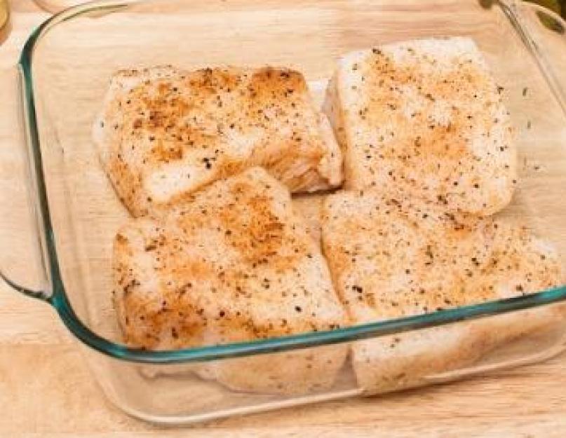 Картошка с рыбой в духовке под сыром. Как запечь рыбу в духовке с картофелем: полезные советы