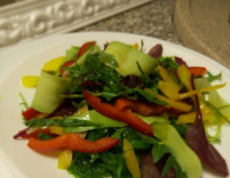 Постные салаты с постным майонезом. Салат из свежей капусты и моркови с уксусом. Постный салат с креветками