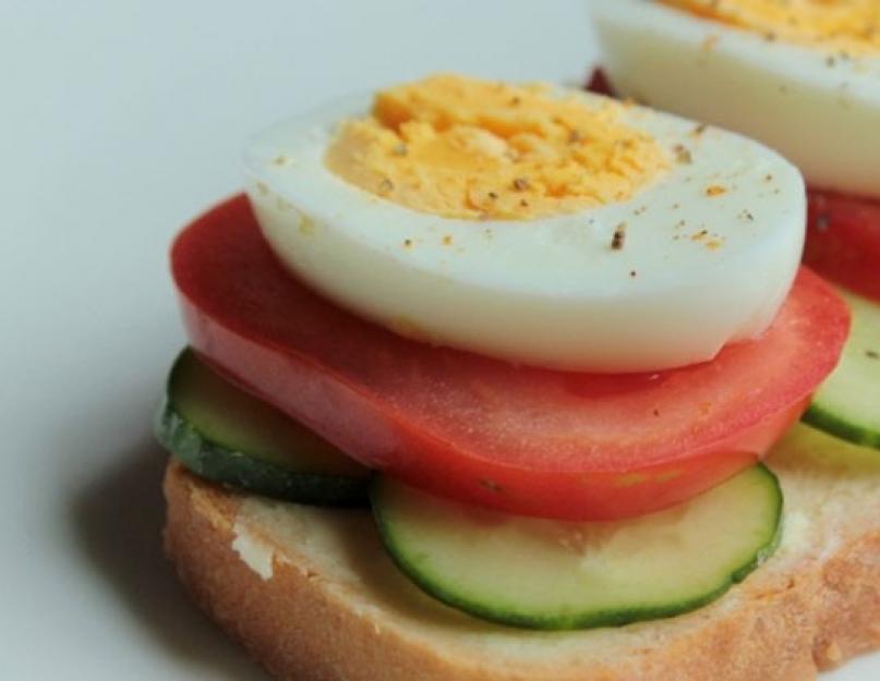 Яичный бутерброд. Бутерброды с яйцом: пошаговый рецепт с фото. Делаем простые бутерброды с яйцом на сковороде