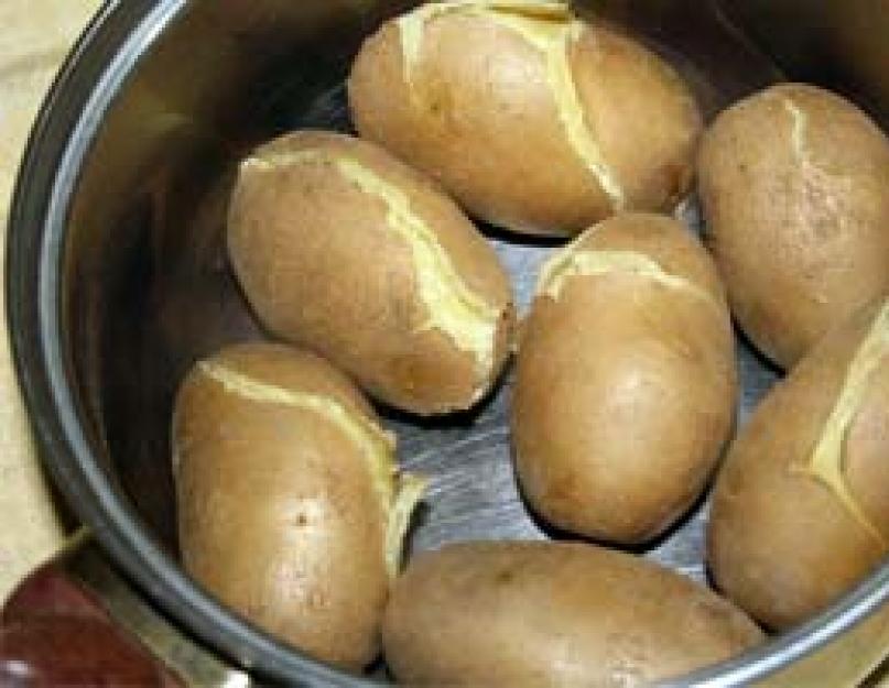 Картофель сваренный в мундире дополним. Вкусный вареный картофель в мундире для салата, запекания и других блюд. Как варить картошку в кастрюле