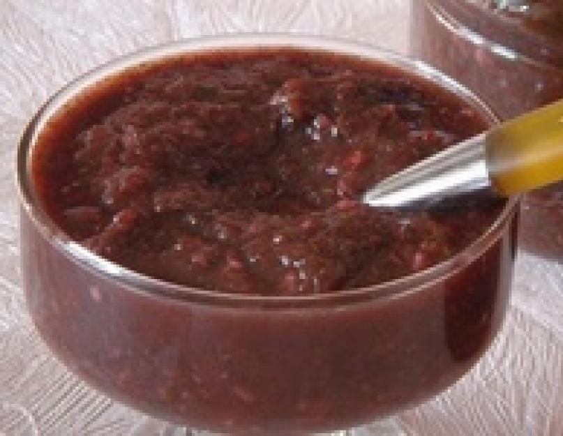 Рецепт приготовления соуса из слив. Сливовый соус с базиликом. Острый соус из слив на зиму