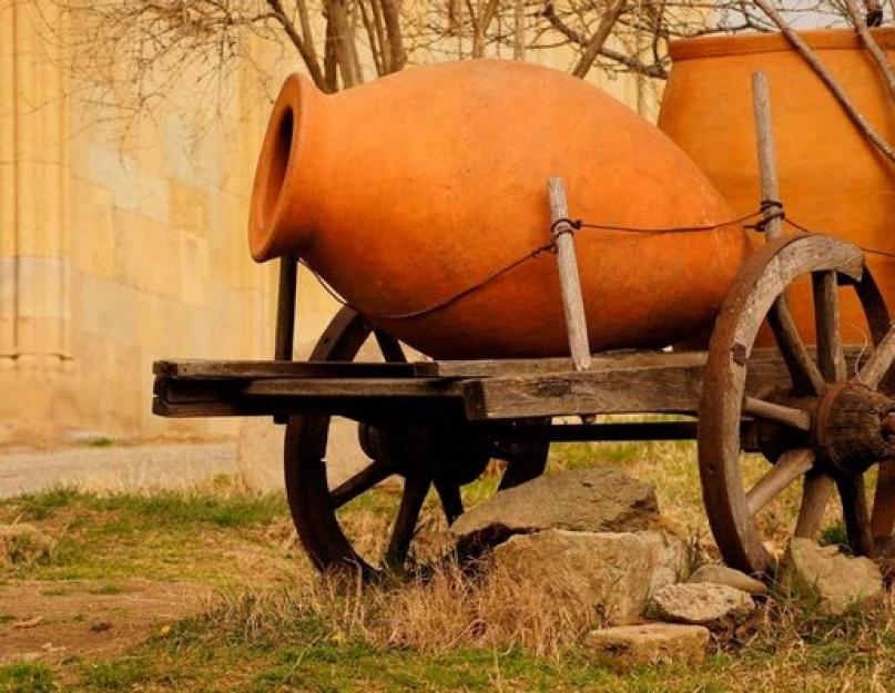 Conservation du vin dans un fût de chêne.  Tonneaux pour conserver le vin.  Temps de vieillissement pour différents types de vins