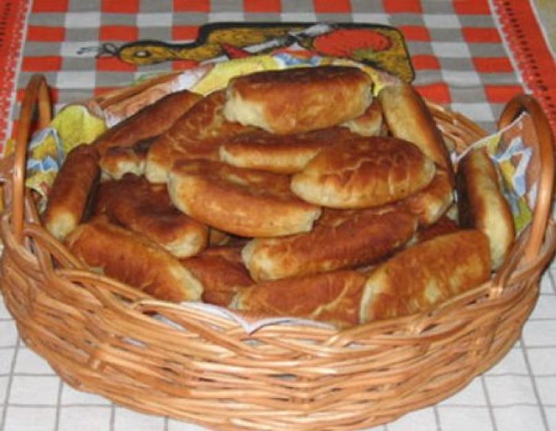 Comment préparer la garniture des tartes aux champignons.  Tartes fourrées aux champignons.  Garniture aux champignons séchés