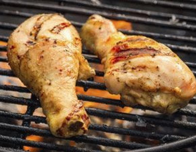 Chicken kebab sa grill - isang recipe para sa marinating at pagluluto sa grill na may sunud-sunod na mga larawan.  Paano magluto ng inihaw na manok Paano magprito ng isang buong manok sa grill