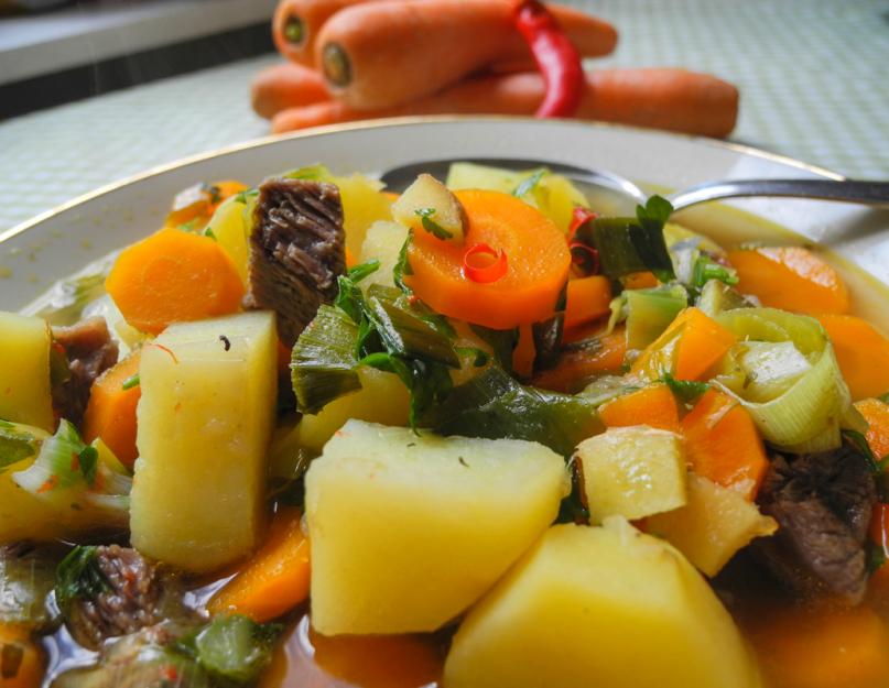 Диетическое блюдо-дуэт в мультиварке: овощное рагу и карп на пару. Овощи в пароварке