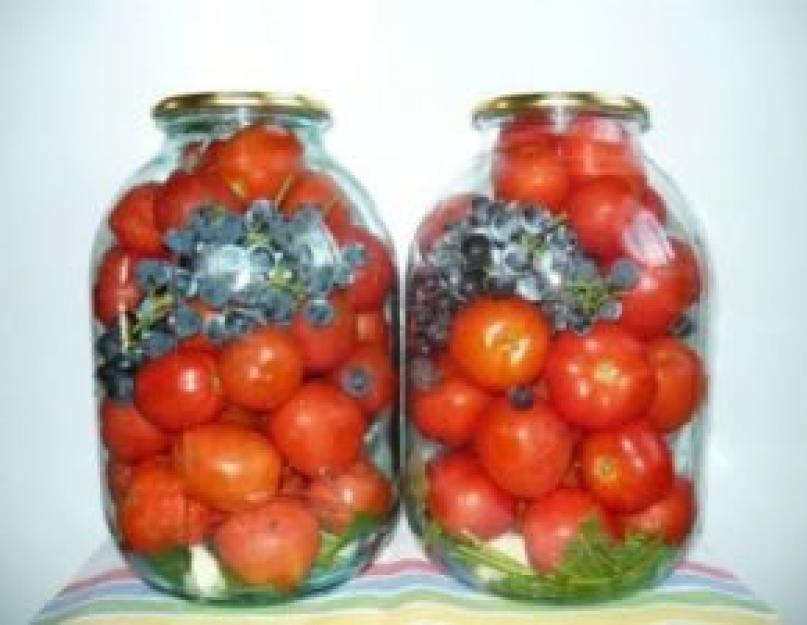 Консервированные помидоры черри с виноградом без уксуса. Маринованные помидоры с чёрным виноградом