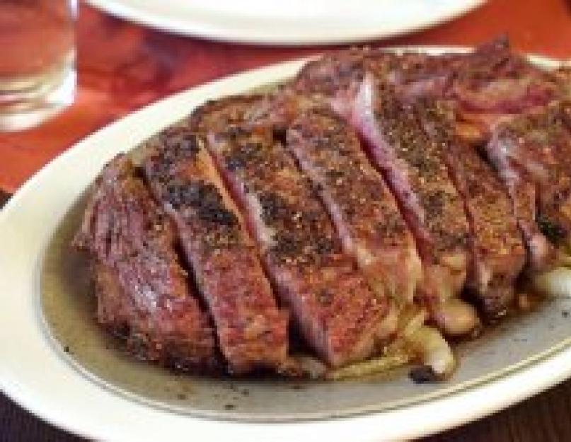 Мясо стейк на сковороде. Как пожарить стейк из говядины на сковороде