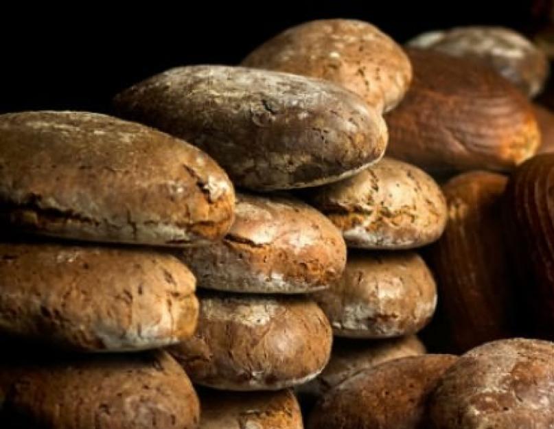Как часто можно есть черный хлеб. Как можно использовать черный ржаной хлеб? Диета для похудения на черном хлебе, хлеб для волос. Бородинский черный ржаной хлеб, польза и вред