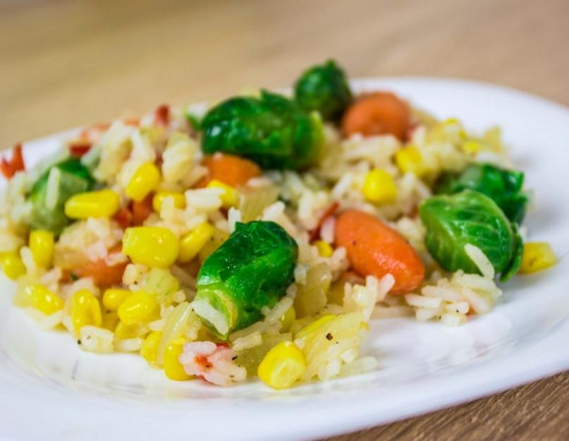 Способ приготовления риса с овощами. Рецепты риса с овощами на сковороде. Рис с замороженными овощами