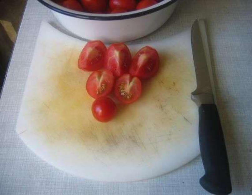 Сладко-острые помидоры маринованные дольками с луком и чесноком. Помидоры маринованные на зиму — очень вкусные томаты быстрого приготовления