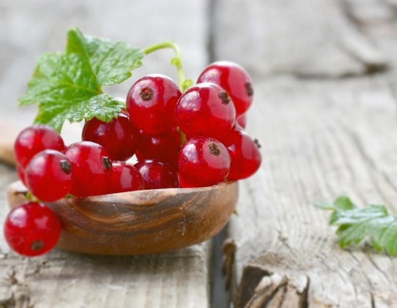 Confiture de cassis sans cuisson.  Groseilles au sucre sans aucune cuisson pour conserver le maximum de bienfaits des baies