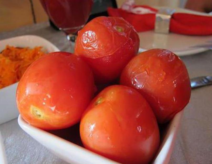 Консервированные помидоры с морковью. Помидоры, консервированные с цветной капустой и морковной ботвой. Зимний рецепт помидор с морковной ботвой