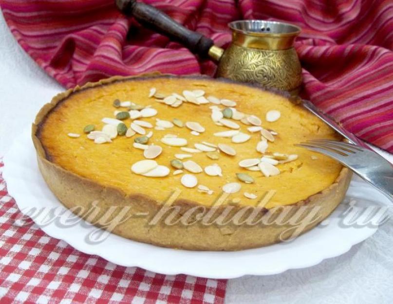 Recette de gâteau à la citrouille américaine.  Tarte à la citrouille américaine sucrée - une recette classique avec des photos d'une tarte ouverte simple et délicieuse.  Tarte à la citrouille américaine aux graines