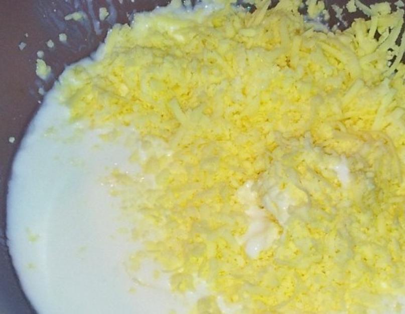 Кефир сыр мука рецепт. Сырные лепешки из дрожжевого теста. Инструкция по приготовлению