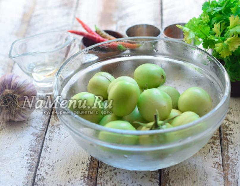 Рецепт зеленых маринованных целых помидор. Маринованные зеленые помидоры как в ссср. Острый рецепт маринования