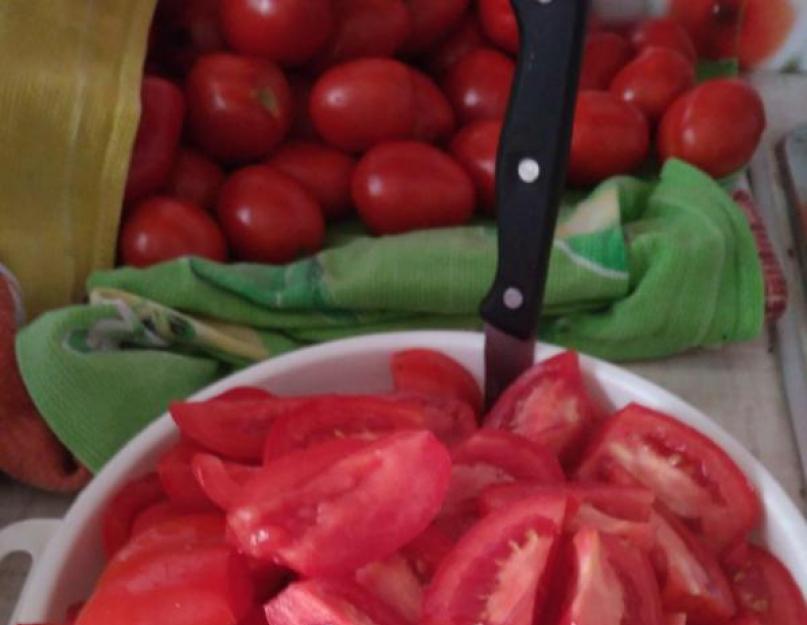 Красный перец в томате на зиму рецепты. Болгарский перец в томатном соке. Лечо с фасолью на зиму