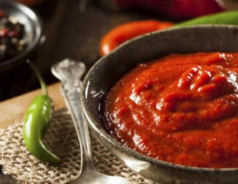 Recette de sauce tomate géorgienne.  Cuisiner des sauces géorgiennes : recettes adaptées aux réalités russes.  recette de sauce épicée