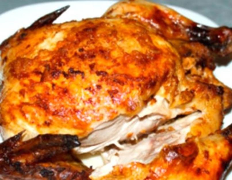 Жареная курица в духовке с хрустящей корочкой. Запеченная в духовке курица (целая) с хрустящей корочкой. Целая курица, фаршированная рисом