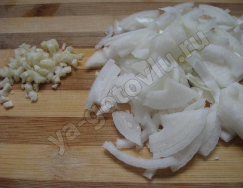 Κουνέλι βρασμένο σε ξινή κρέμα - νόστιμες συνταγές.  Κουνέλι στιφάδο σε κρέμα γάλακτος - παραλλαγές του πιάτου Κουνέλι στιφάδο με κρέμα γάλακτος και ντομάτα