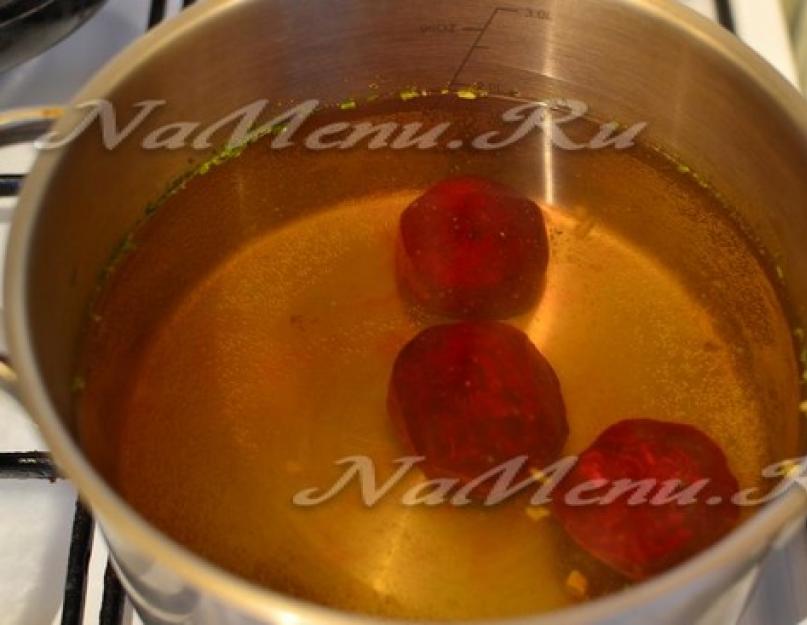 Красный борщ из свеклы рецепт. Обработка компонентов для приготовления красного супа. Постный вариант с фасолью