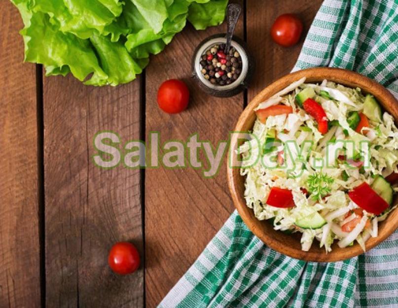 Salade de tomates, pommes de terre et chou chinois.  Salade de chou chinois et tomates : délice tomate-chou.  Salade de chou chinois et tomates