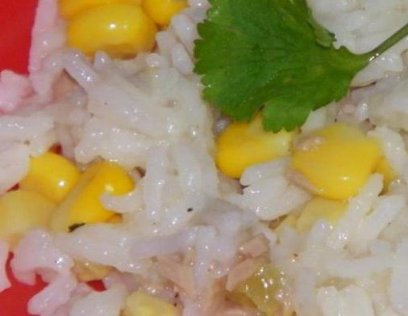 Рис с кукурузой и горошком на сковороде. Рис с кукурузой и зеленым горошком