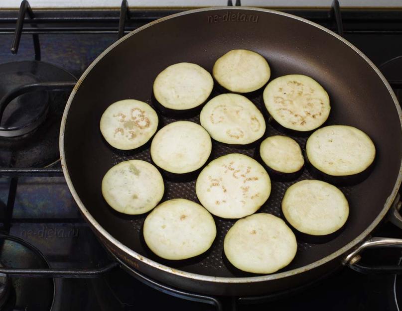Рецепт классической греческой мусаки с баклажанами, картофелем и фаршем. Для приготовления мусаки понадобится